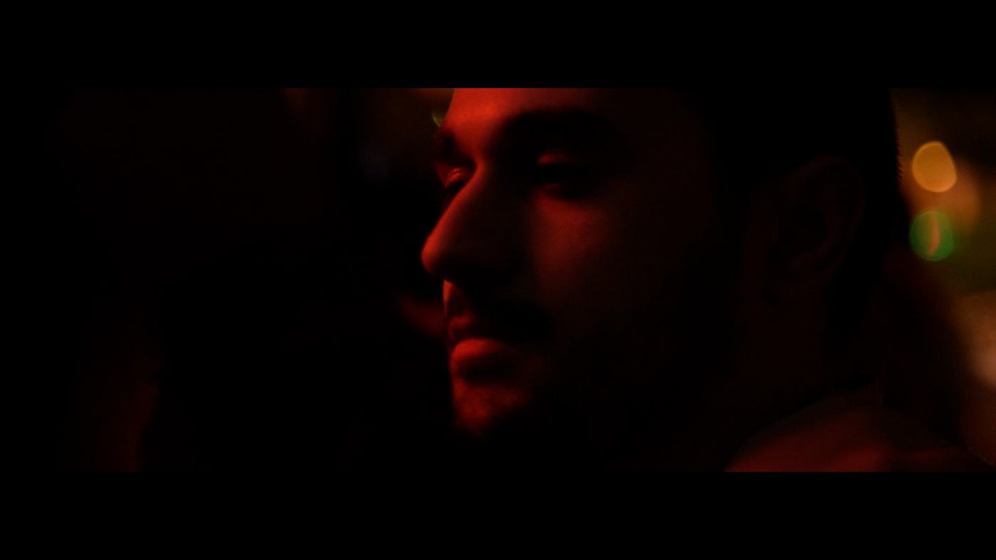 A face half lost in red light (10/10)